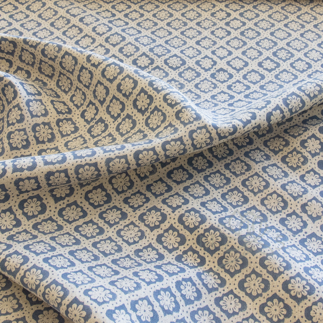lee sofa Indus flower indigo fabric