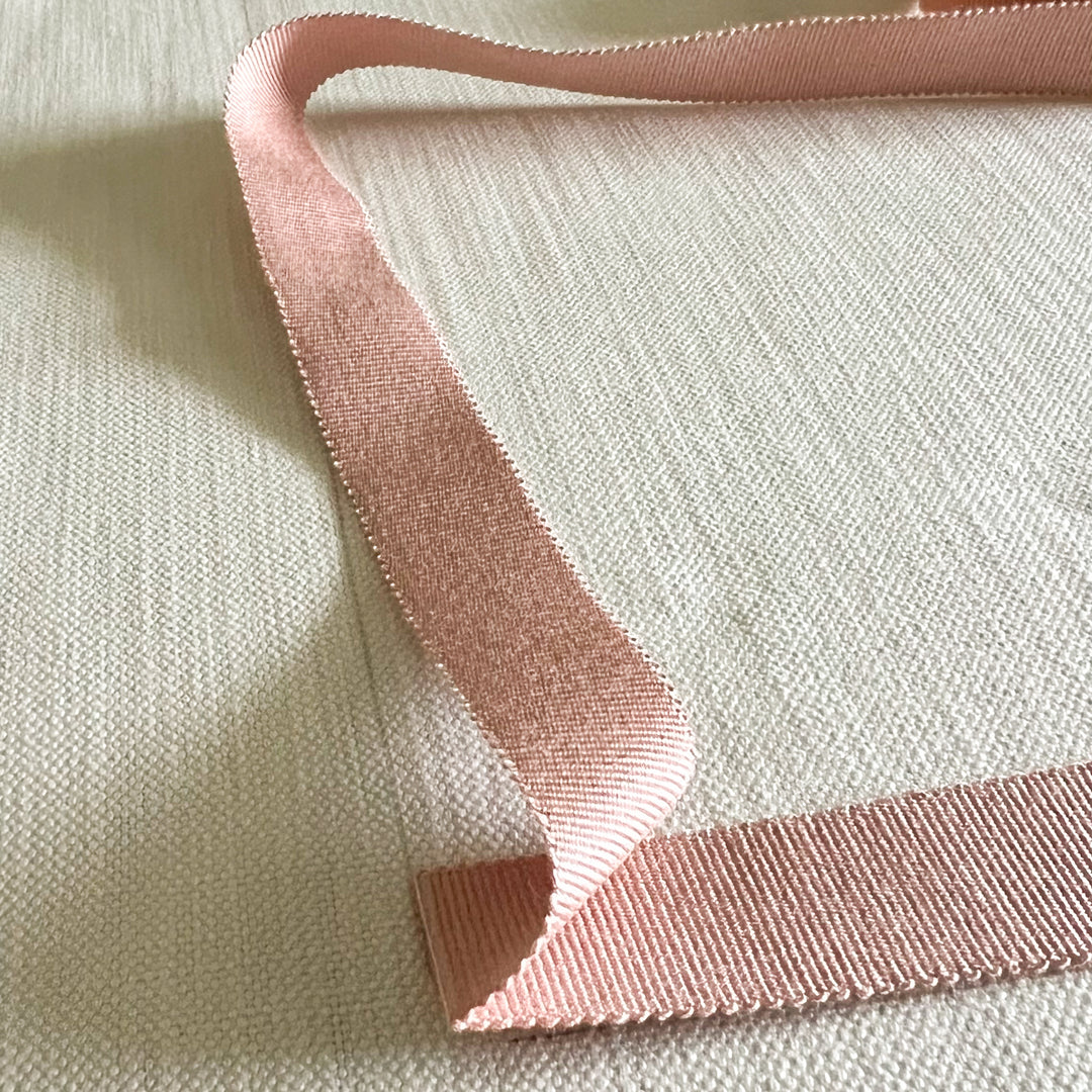 Stanton Hall Pillow Cover, Petal Swatch