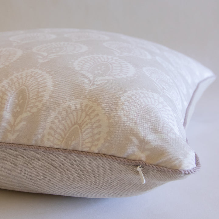READY TO SHIP, set of 2 \\ Paprika Home Mara Pillow Cover, 22x22