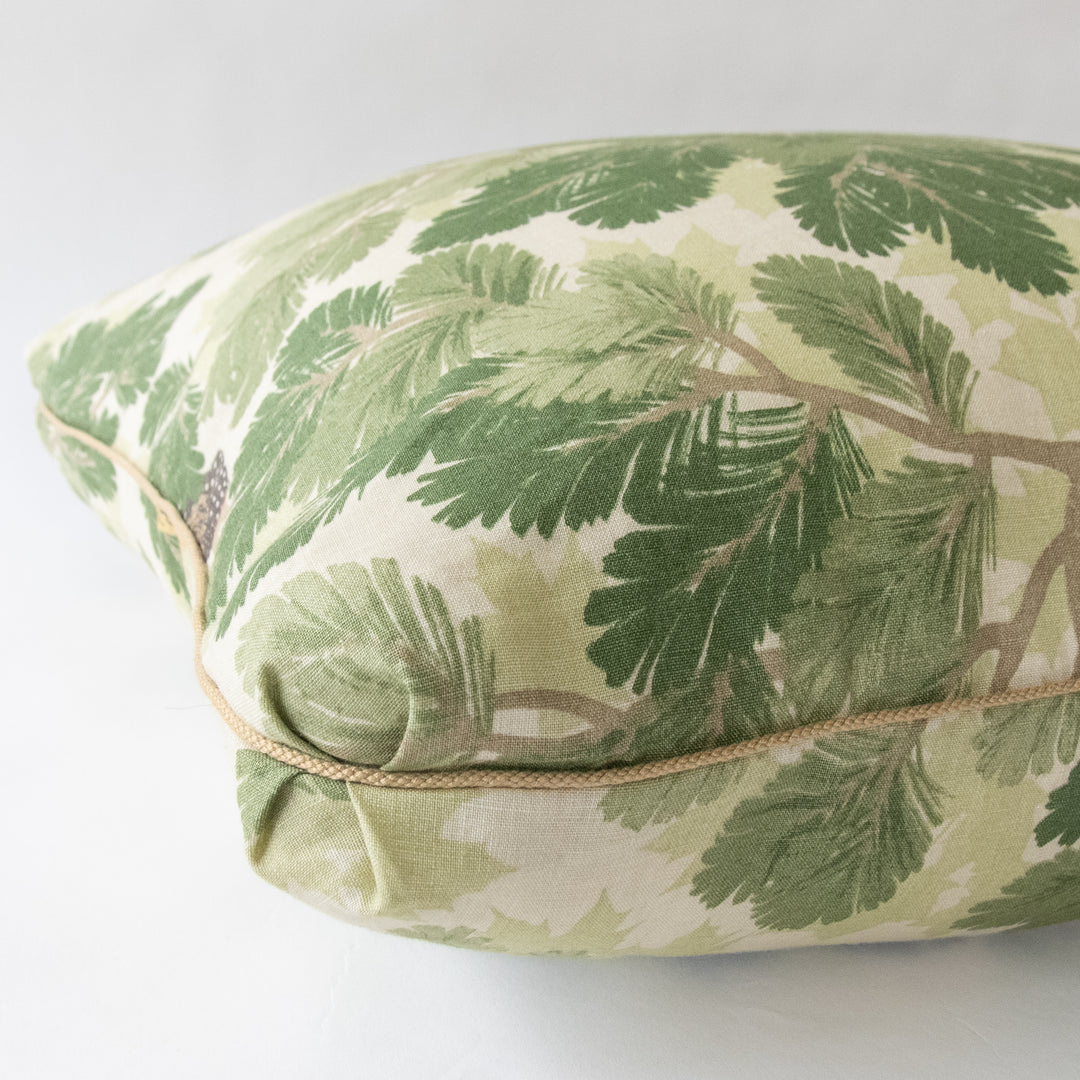 READY TO SHIP \\ Schumacher Covey Hedge Pillow Cover, 22x22